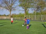 Trainingsavond S.K.N.W.K. JO7-1, JO11-1JM en JO12-1JM van maandag 8 april 2024 (74/79)